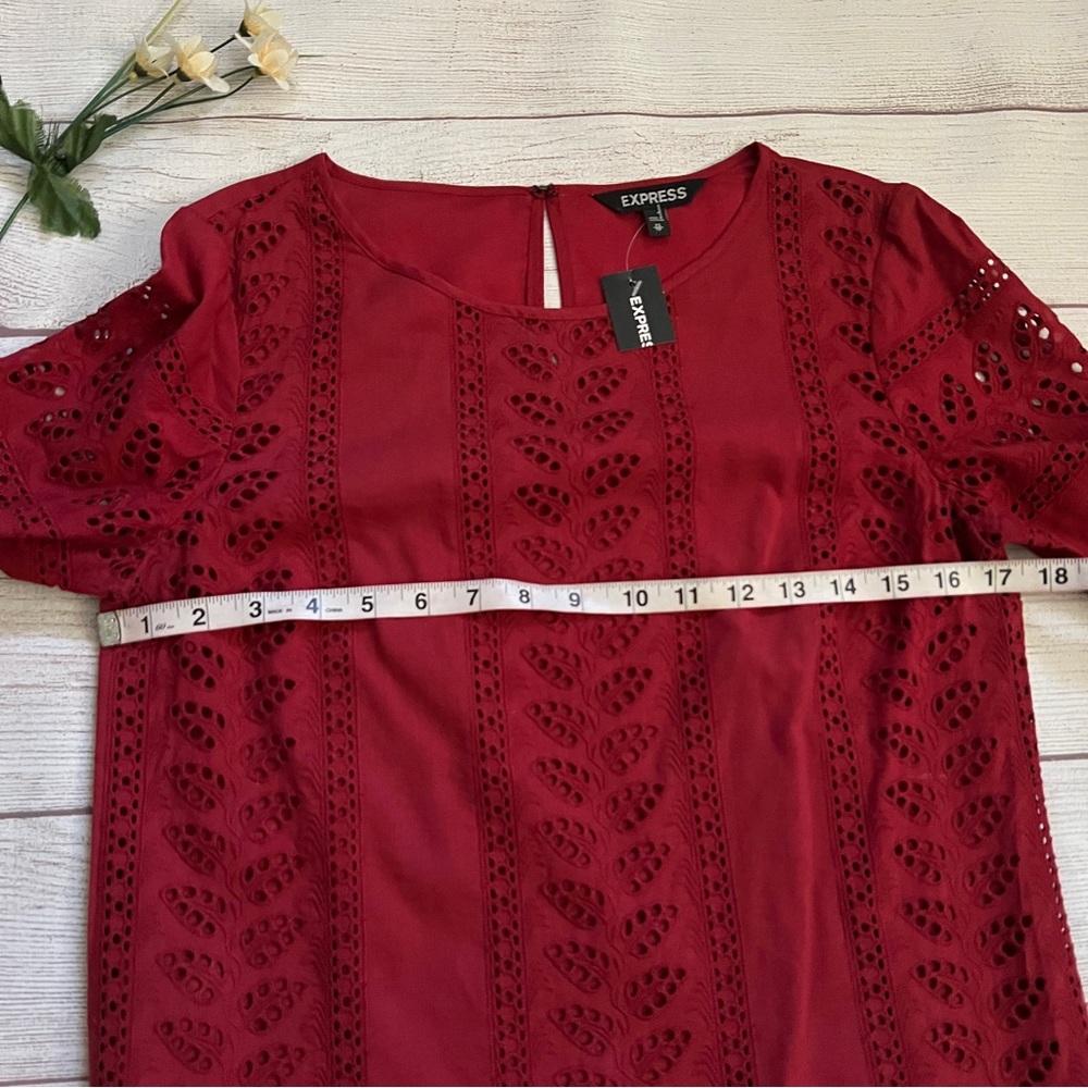 EXPRESS Eyelet Flare Pleated Bell Sleeve Top - Picture 13 of 15